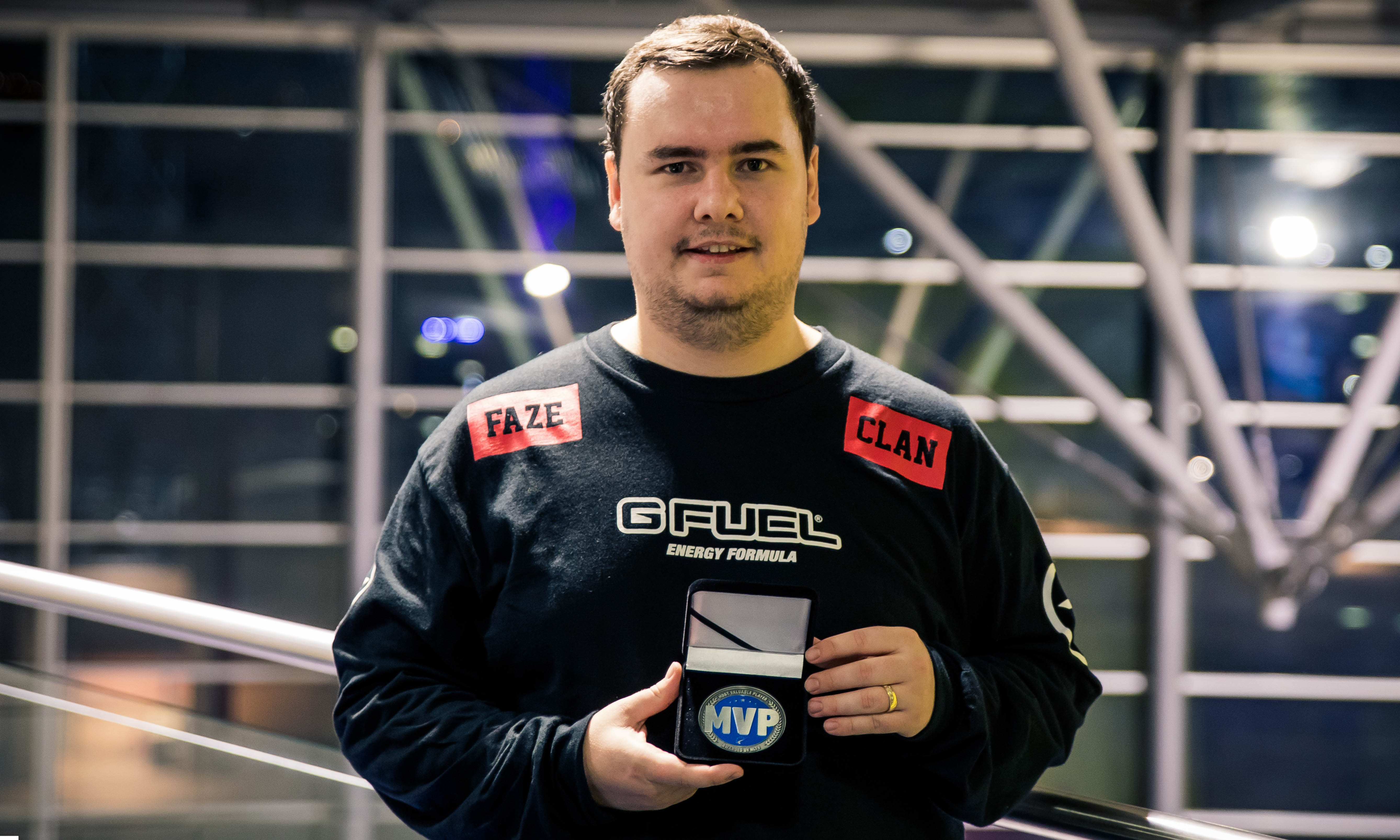 Tabe在战胜BLG后说道：“ Tarzan 是我们的队长、领袖和团队的精神。”